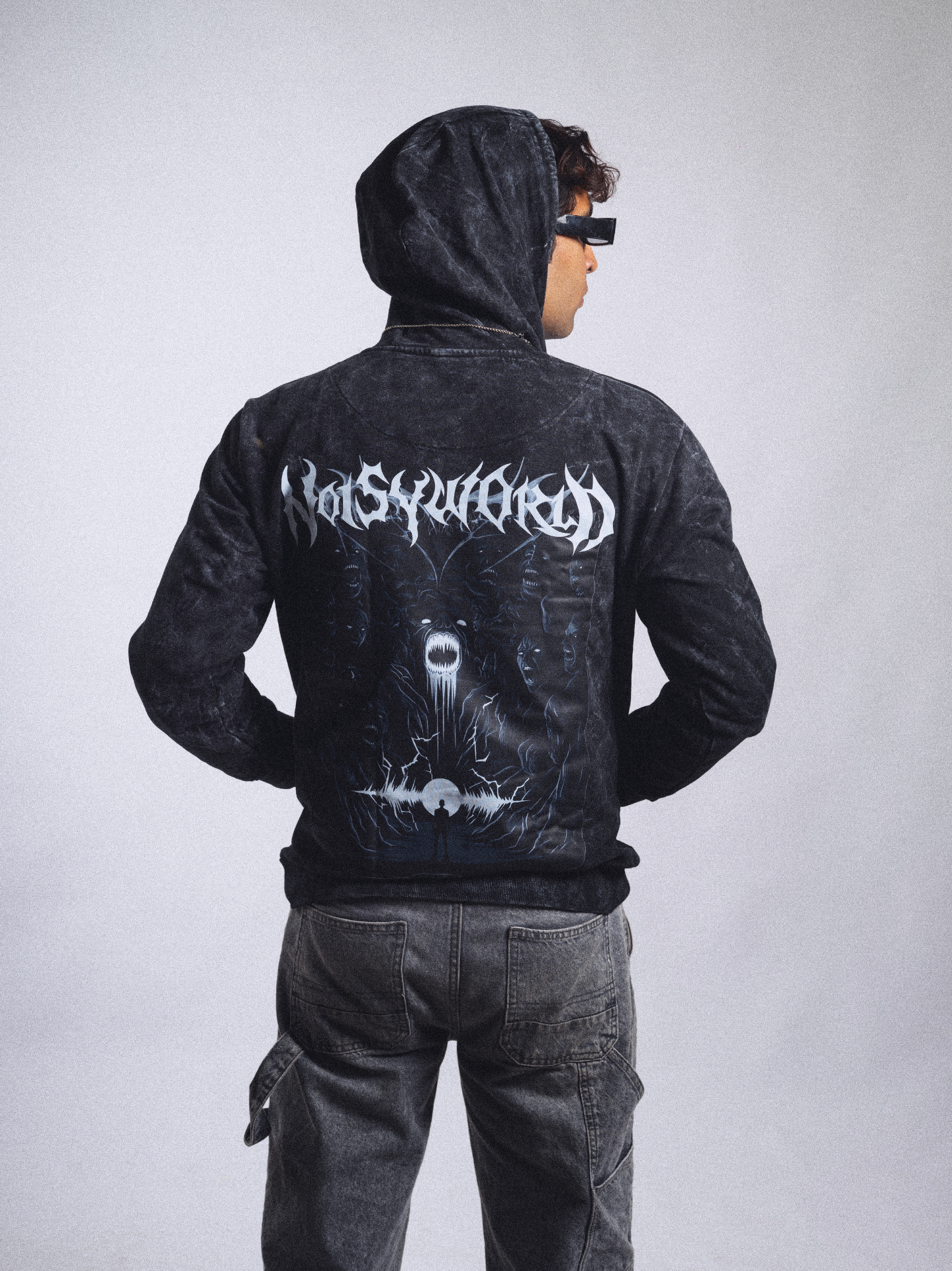 NOISYWORLD HOODIE